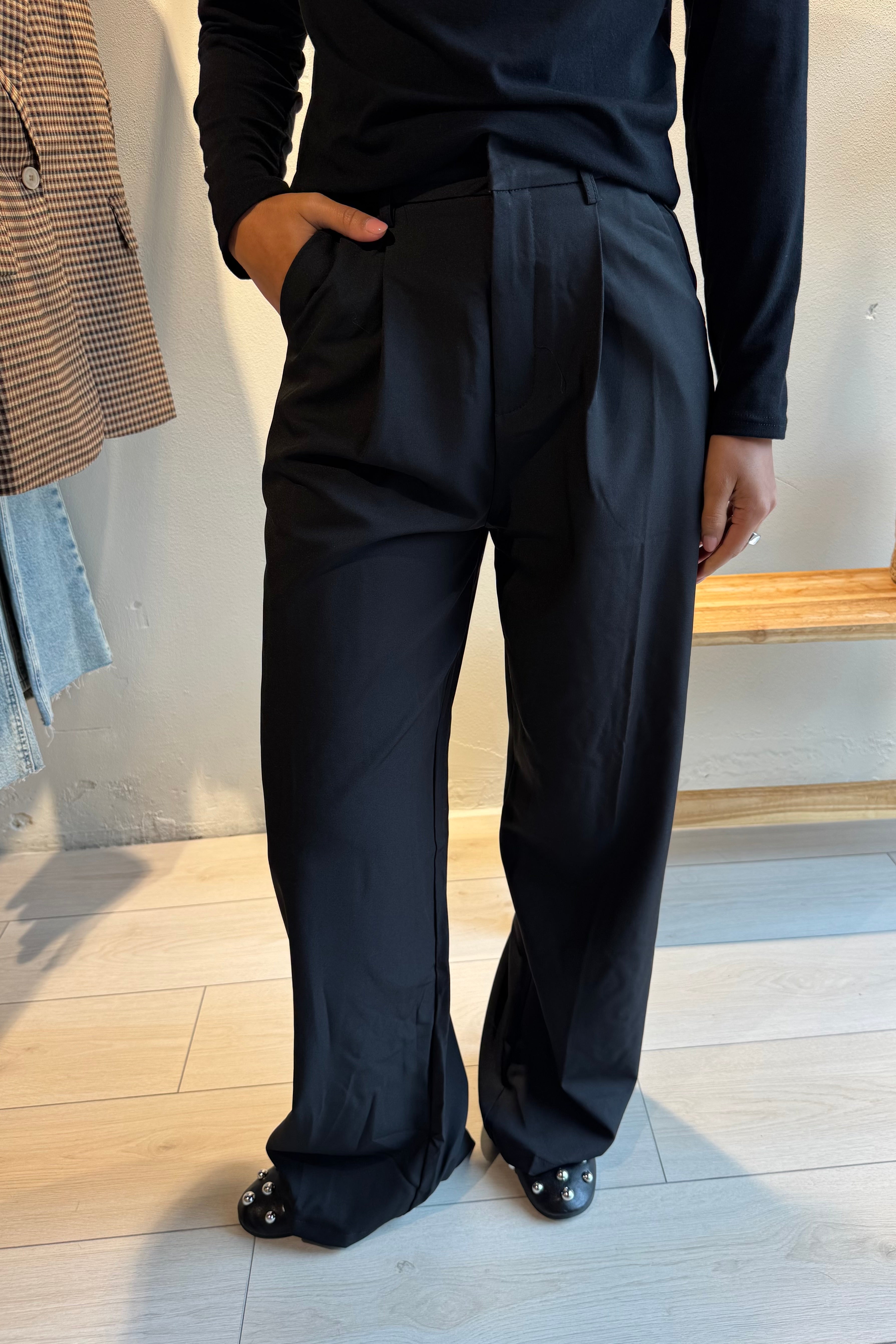 Liora pantalon zwart