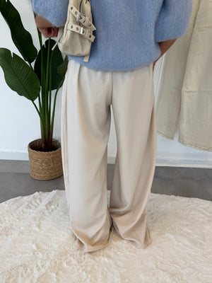 Beige pantalon – wijdvallende pantalon met comfortabele pasvorm, achteraanzicht