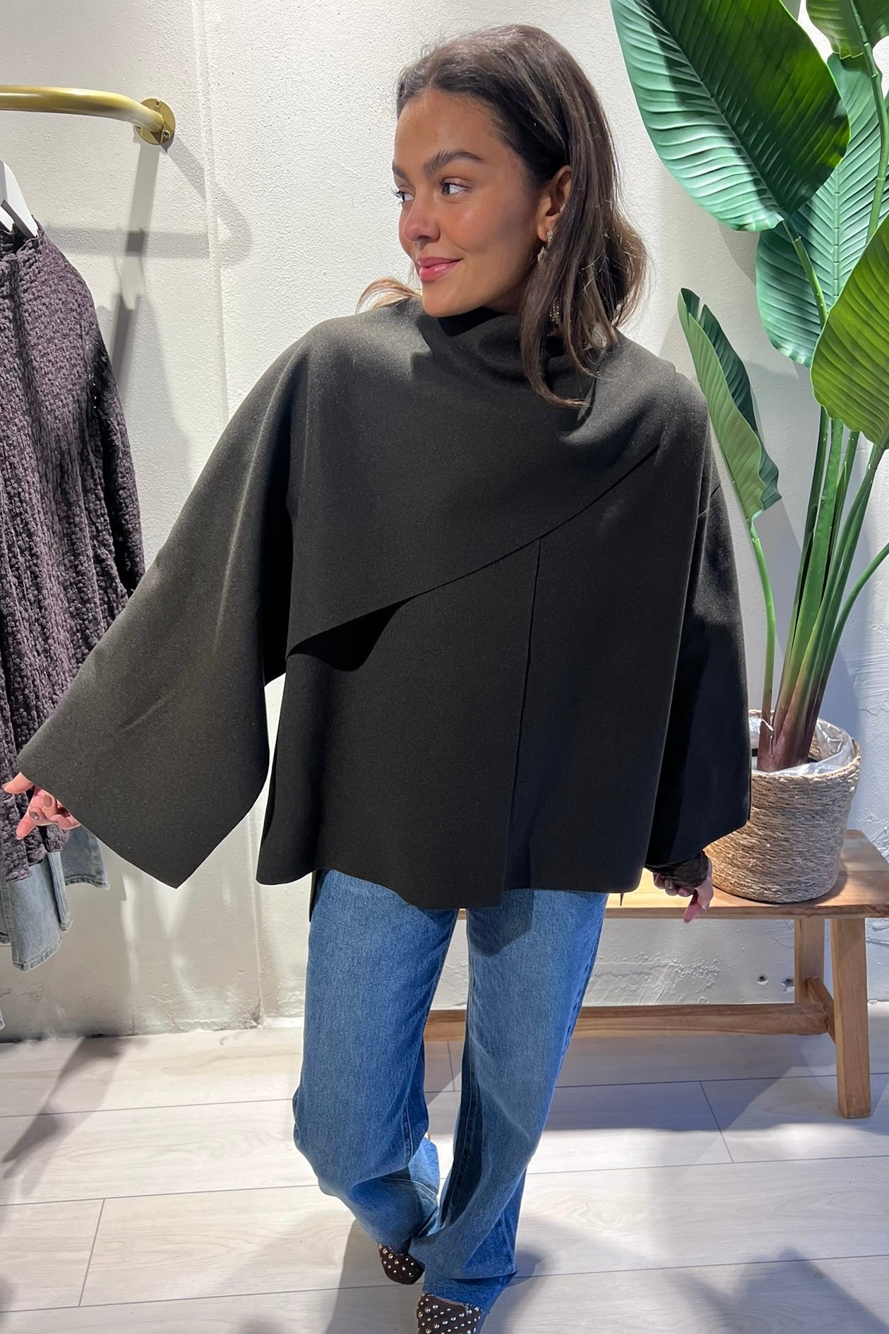 Solenne cape