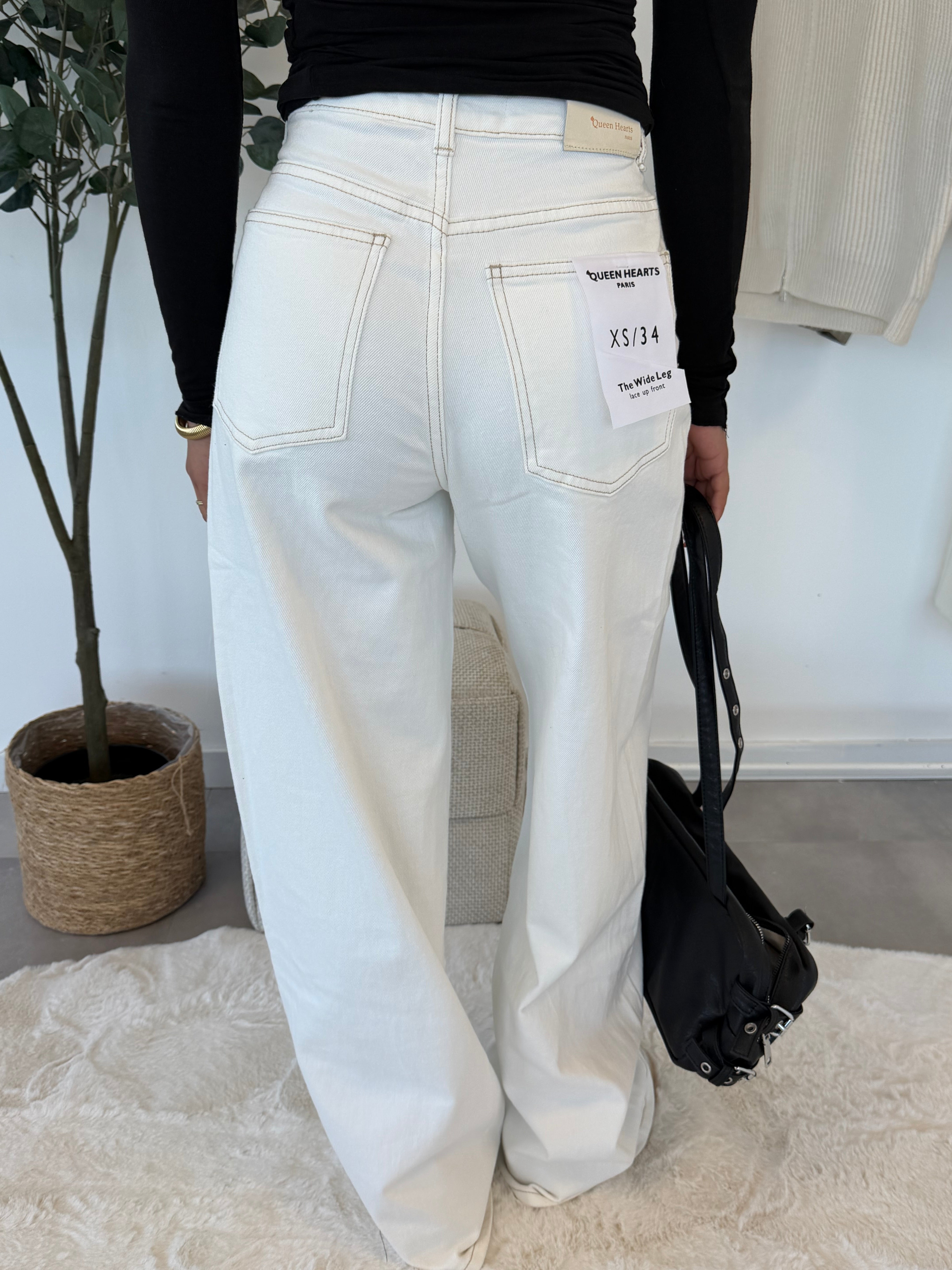 Lyra jeans – witte damesjeans, achteraanzicht