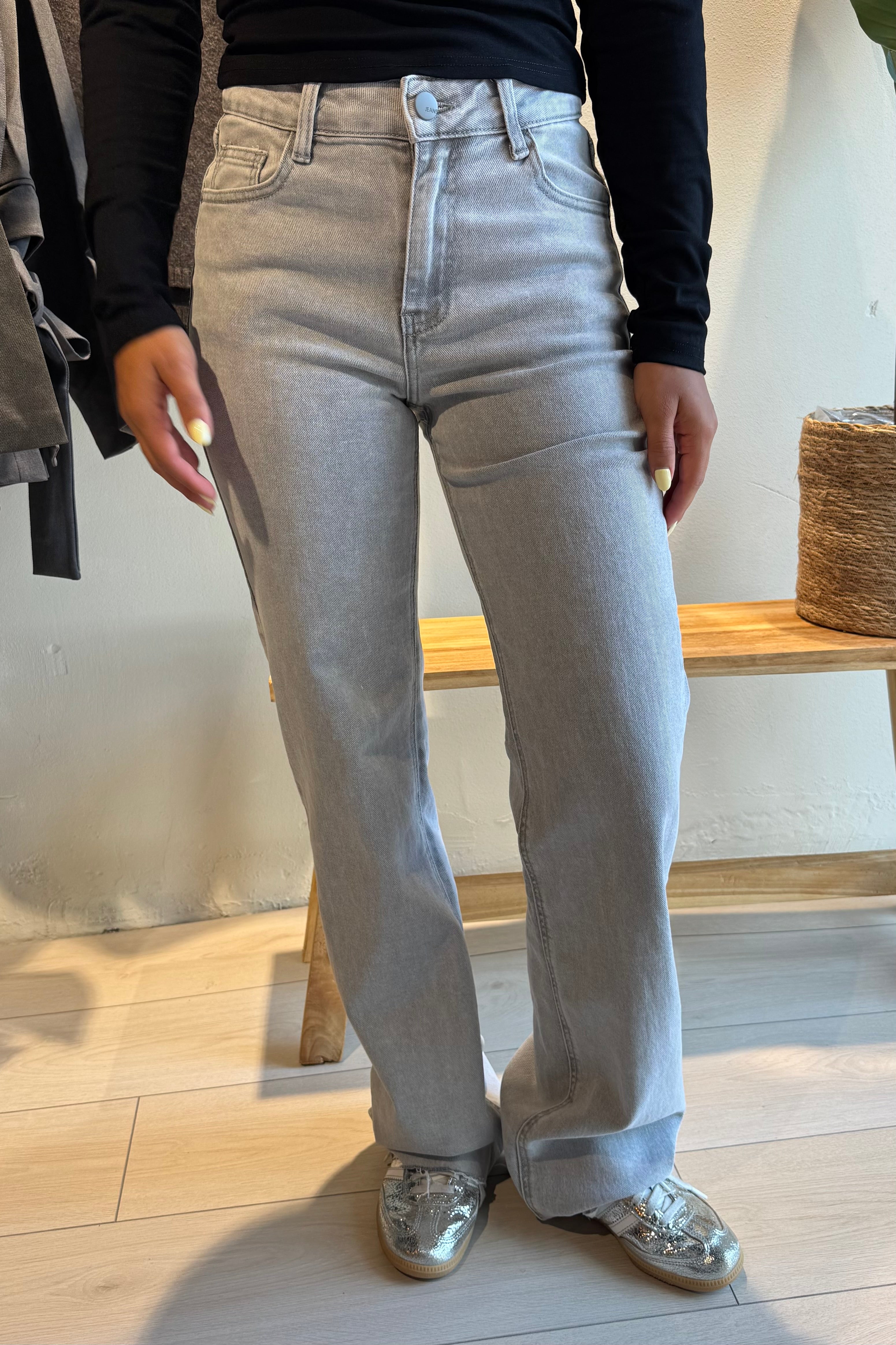 Semmy Mid Waist Jeans